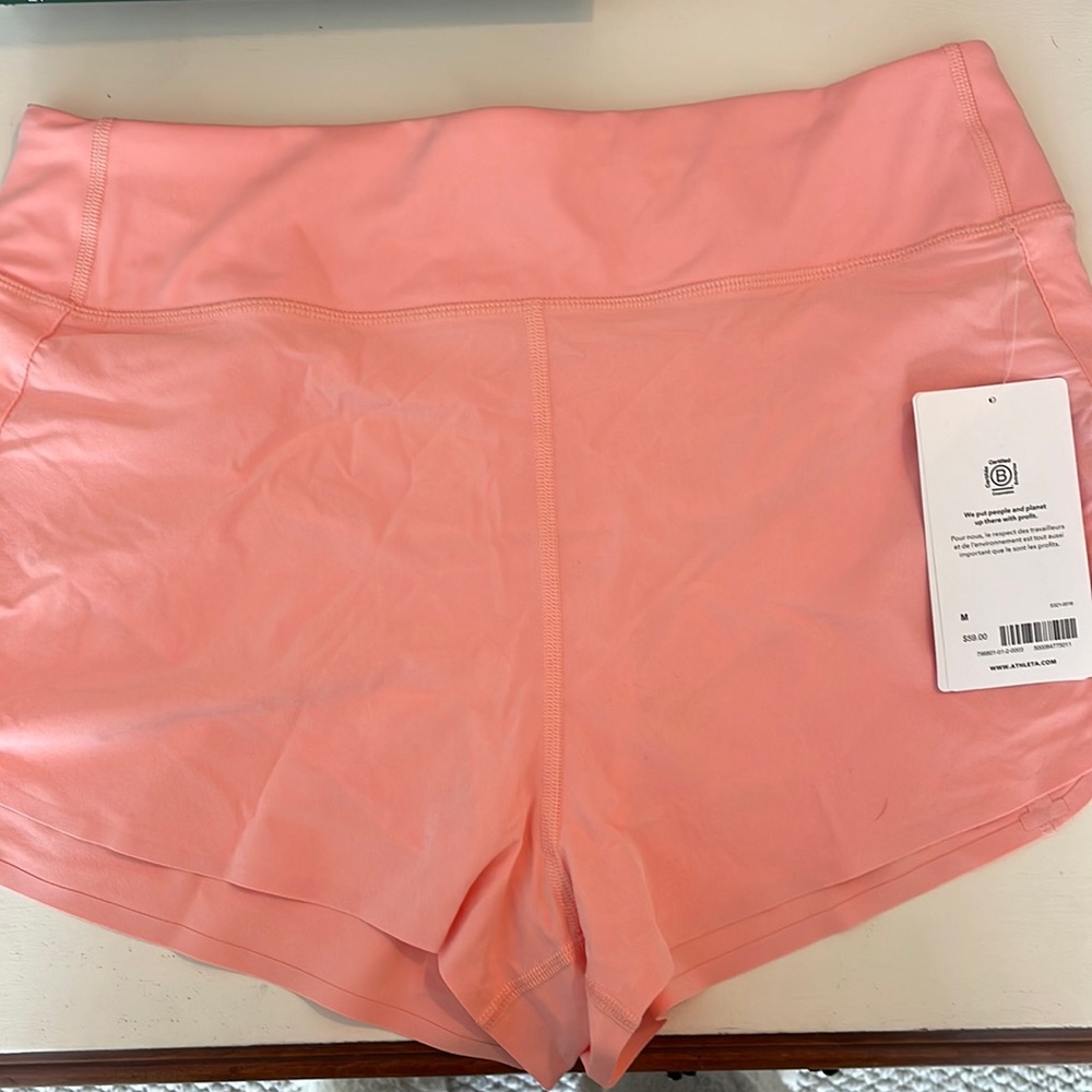 NWT high rise Run With It shorts. Athleta